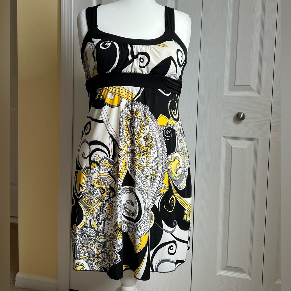 Black/White/Yellow Printed Tie-Back Fit and Flare Dress (L)